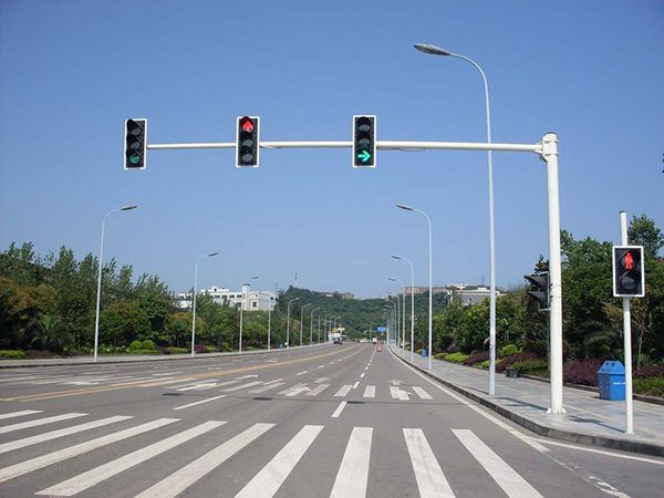 道路交通信号灯分类 机动车红绿灯通行注意事项